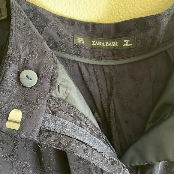 Trousers - Picture 2 of 4